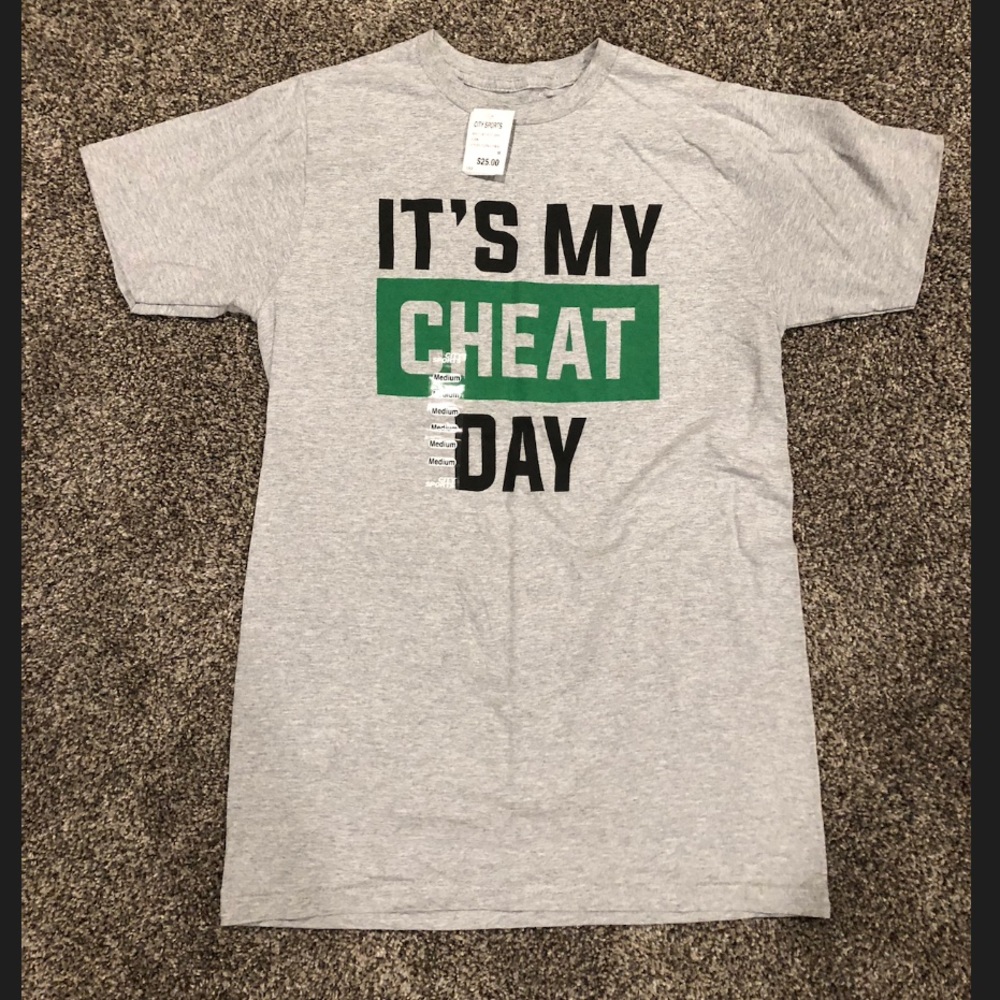 ᑕITY ᔕᑭOᖇTᔕ GᖇᗩᑭᕼIᑕ TEE ~ NEW